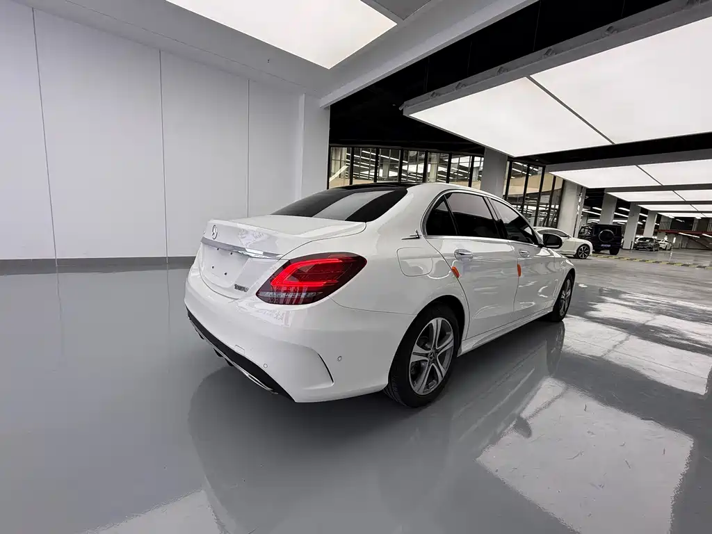 Mercedes-Benz C-Class 2020 — фото 13