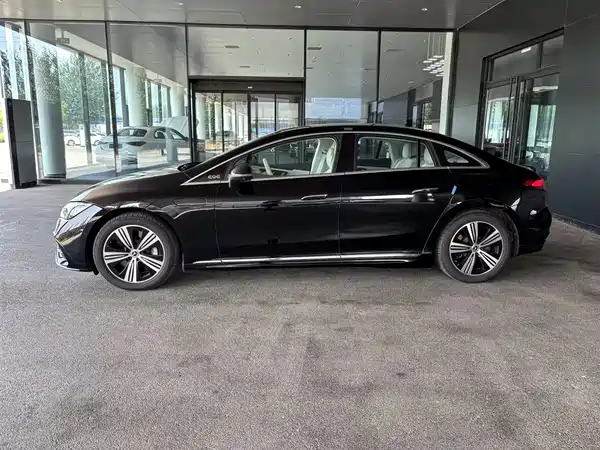 Mercedes-Benz EQE 2025
