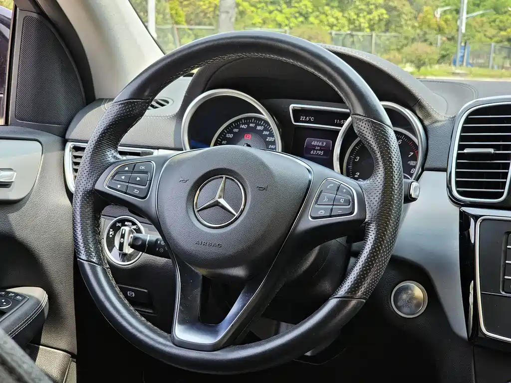 Mercedes-Benz GLE Coupe 2017 — фото 13