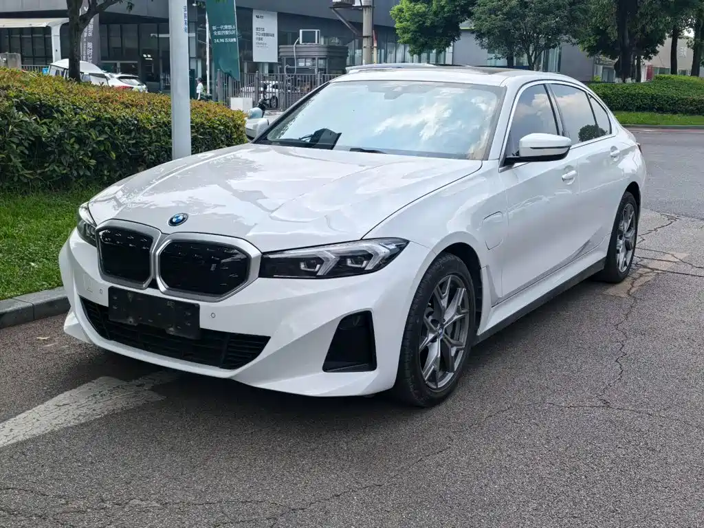 BMW i3 2023 — фото 1