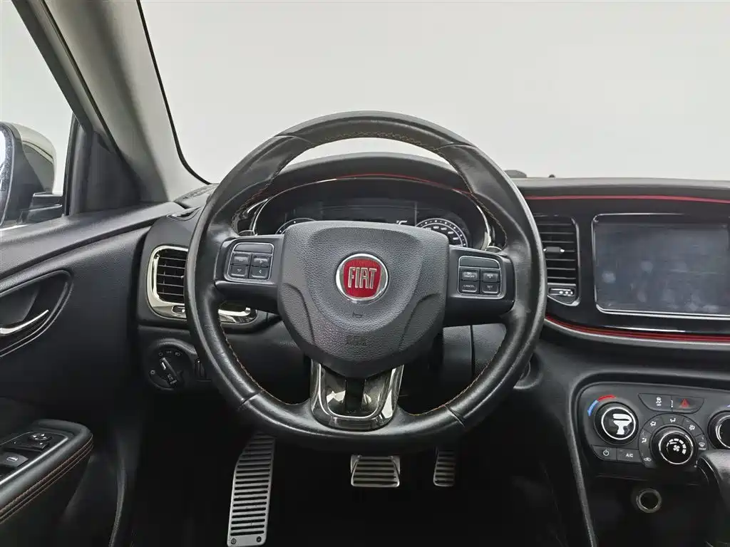 Fiat Viaggio 2016 — фото 11