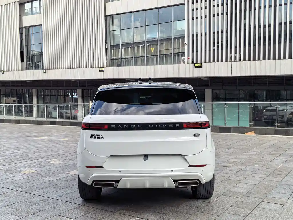 Land Rover Range Rover Sport 2023 — фото 19
