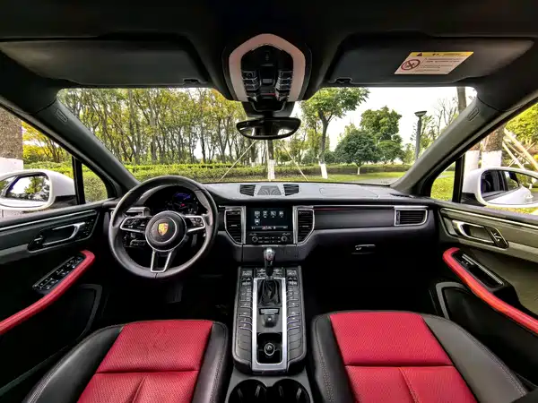 Porsche Macan 2016
