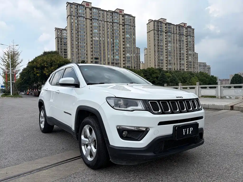 Jeep Compass 2017 — фото 3