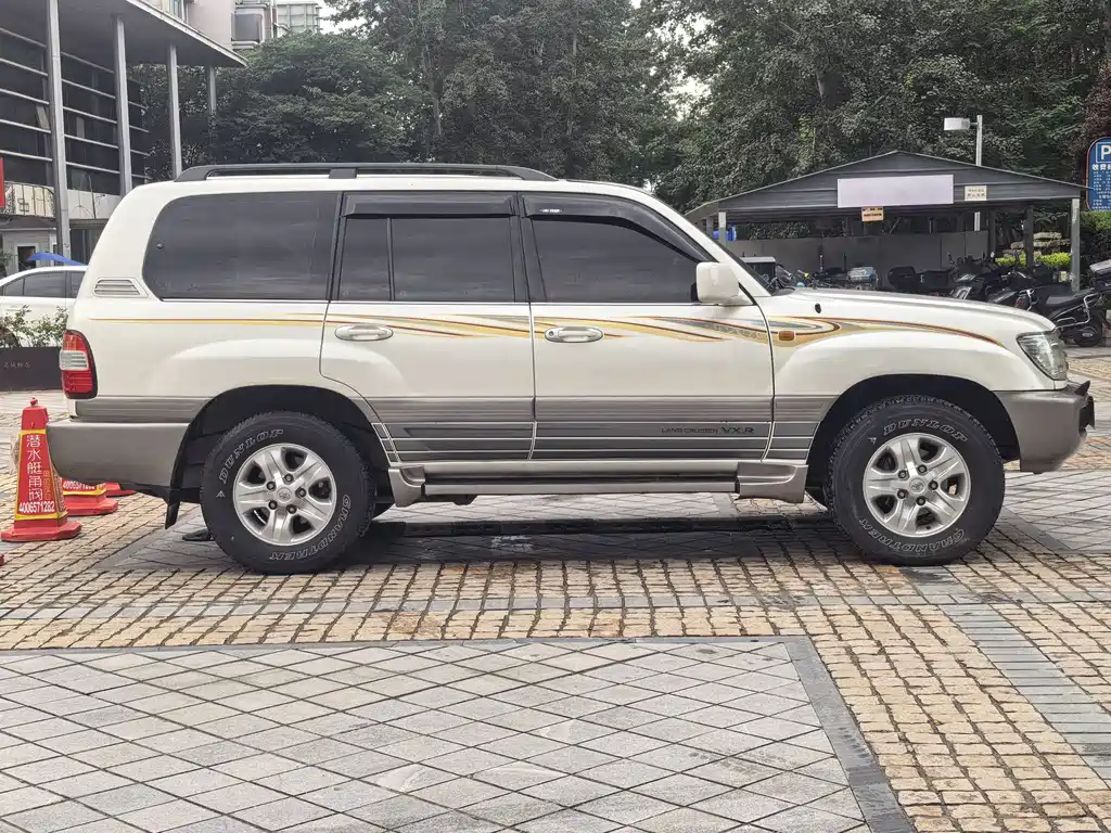 Toyota Land Cruiser 2008 — фото 24