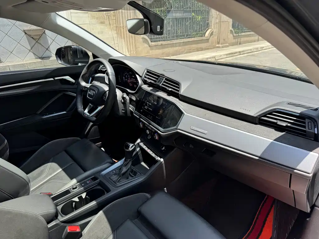 Audi Q3 Sportback 2021 — фото 24