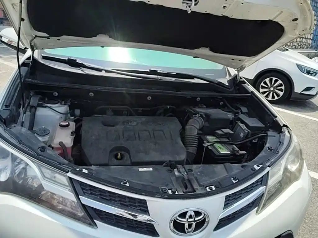 Toyota RAV4 2016 — фото 20