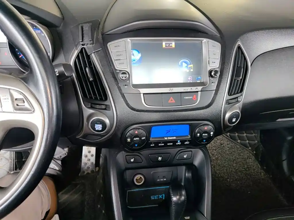 Hyundai ix35 2014 — фото 13