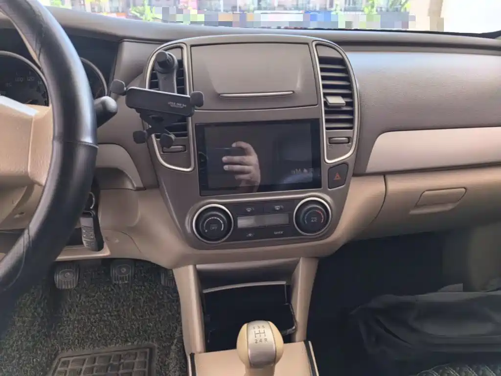 Nissan Sylphy 2015 — фото 13