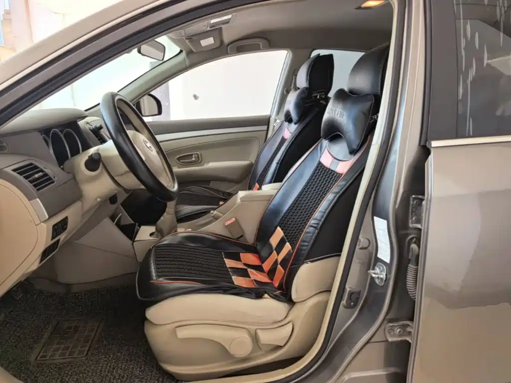 Nissan Sylphy 2015 — фото 15
