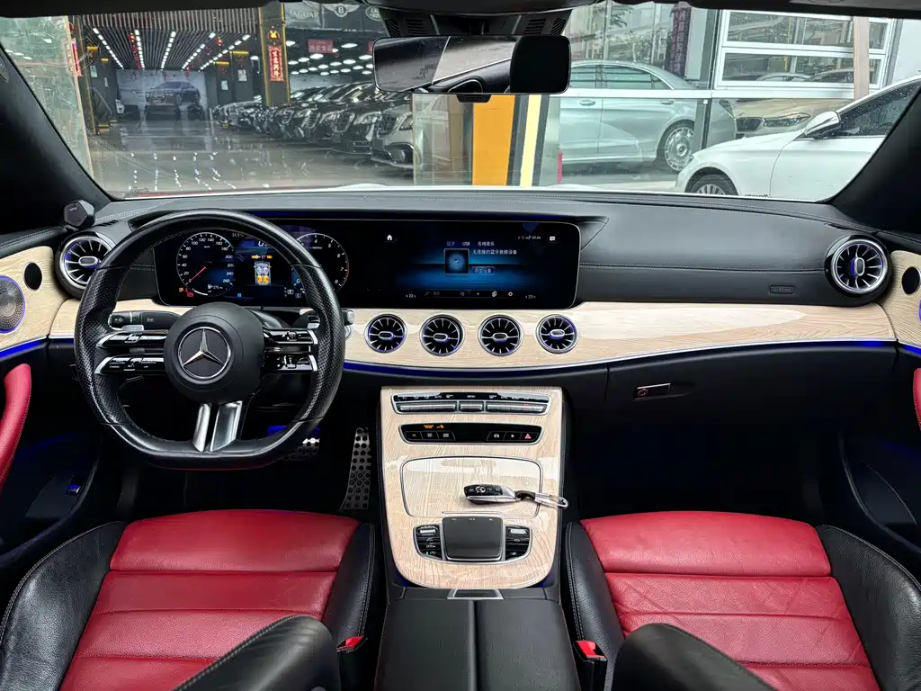 Mercedes-Benz E-Class 2022 — фото 12