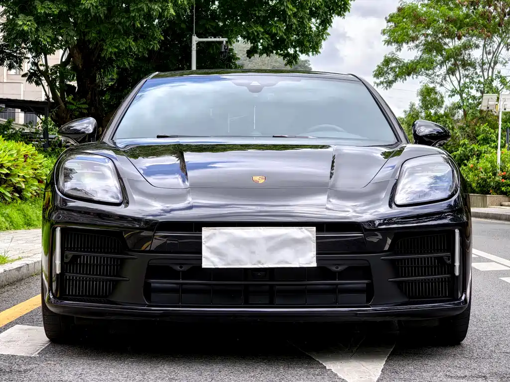 Porsche Panamera 2024