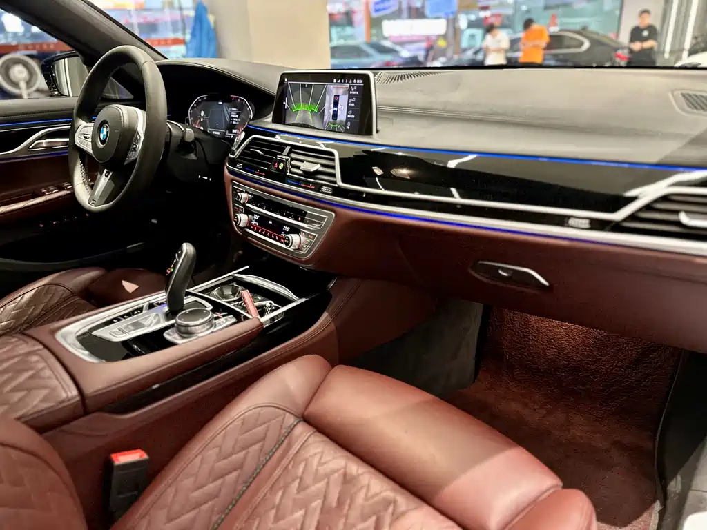 BMW 7 Series 2020 — фото 4