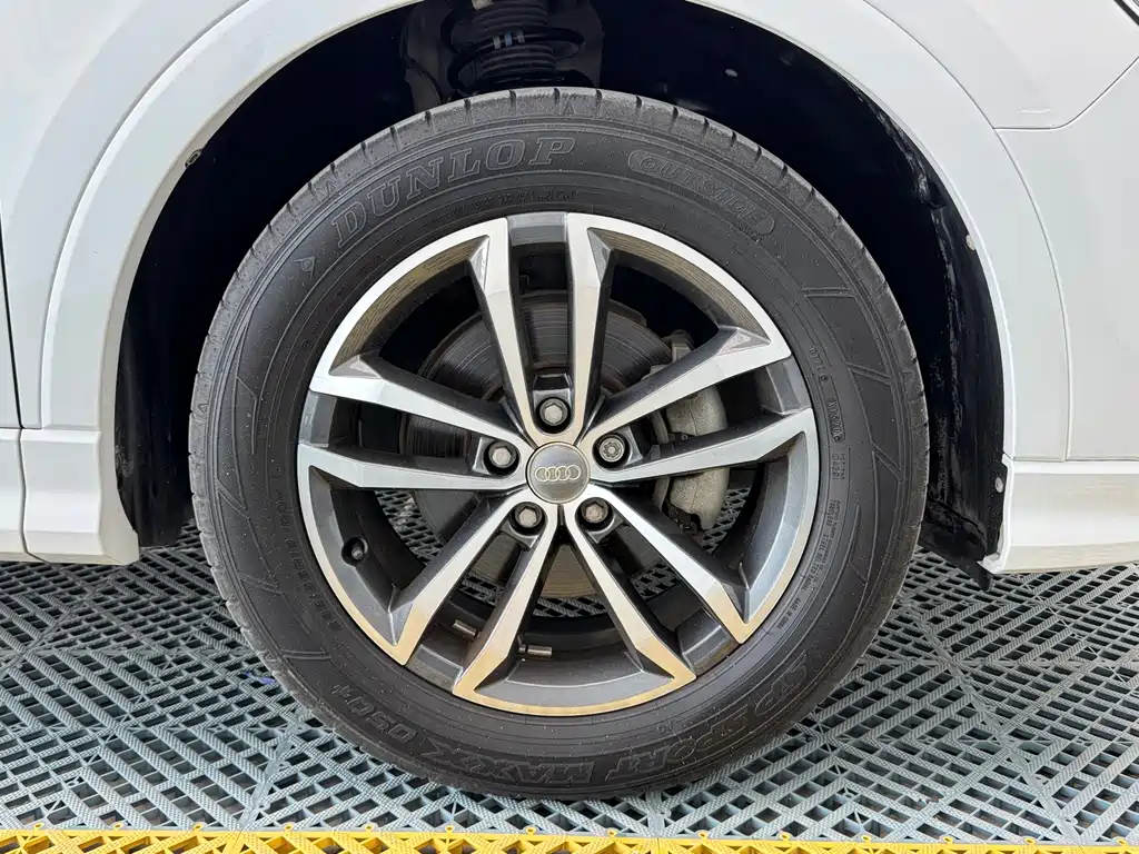 Audi Q3 2020 — фото 13