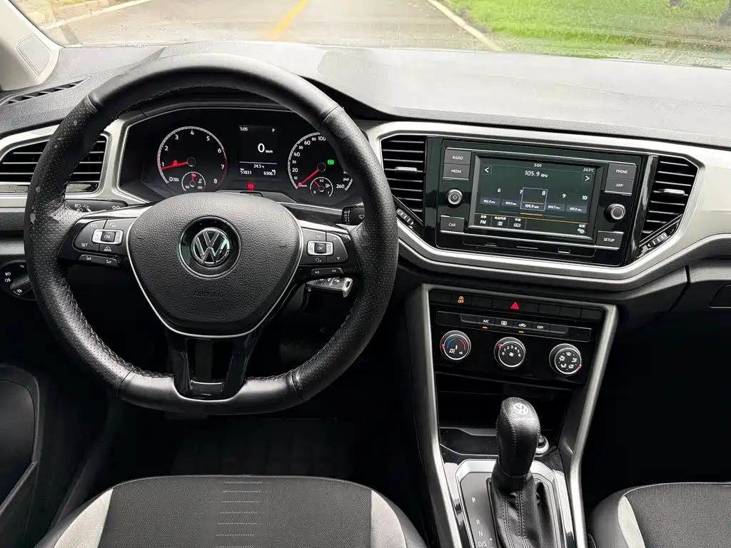 Volkswagen T-Roc 2019 — фото 12
