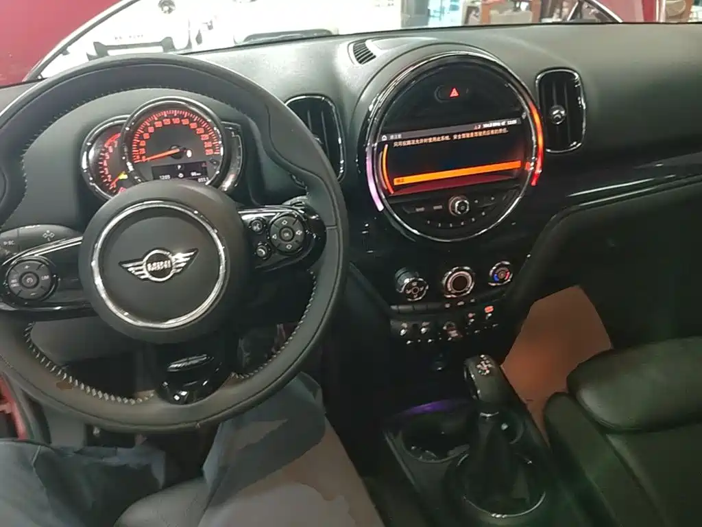 MINI Countryman 2019 — фото 10