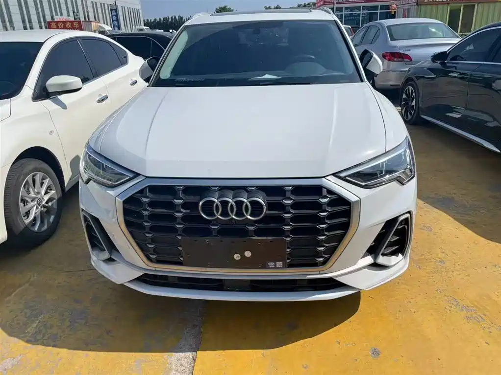 Audi Q3 2023 — фото 12