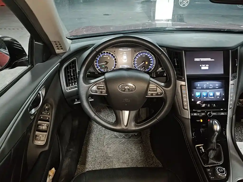 Infiniti Q50L 2016 — фото 11