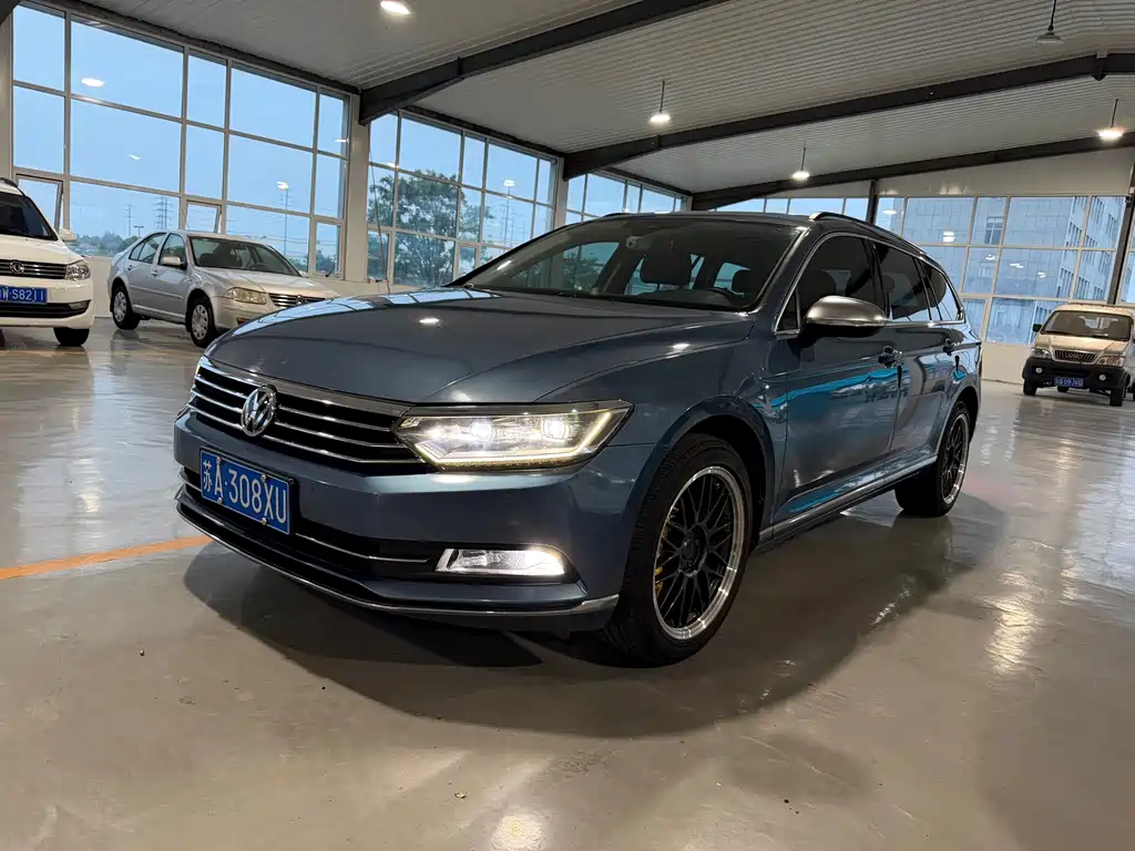 Volkswagen Viloran 2018 — фото 1