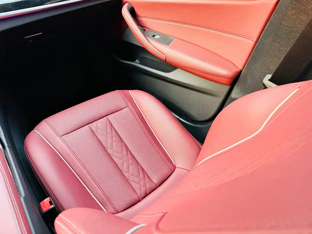 BMW 5 Series 2022 — фото 11