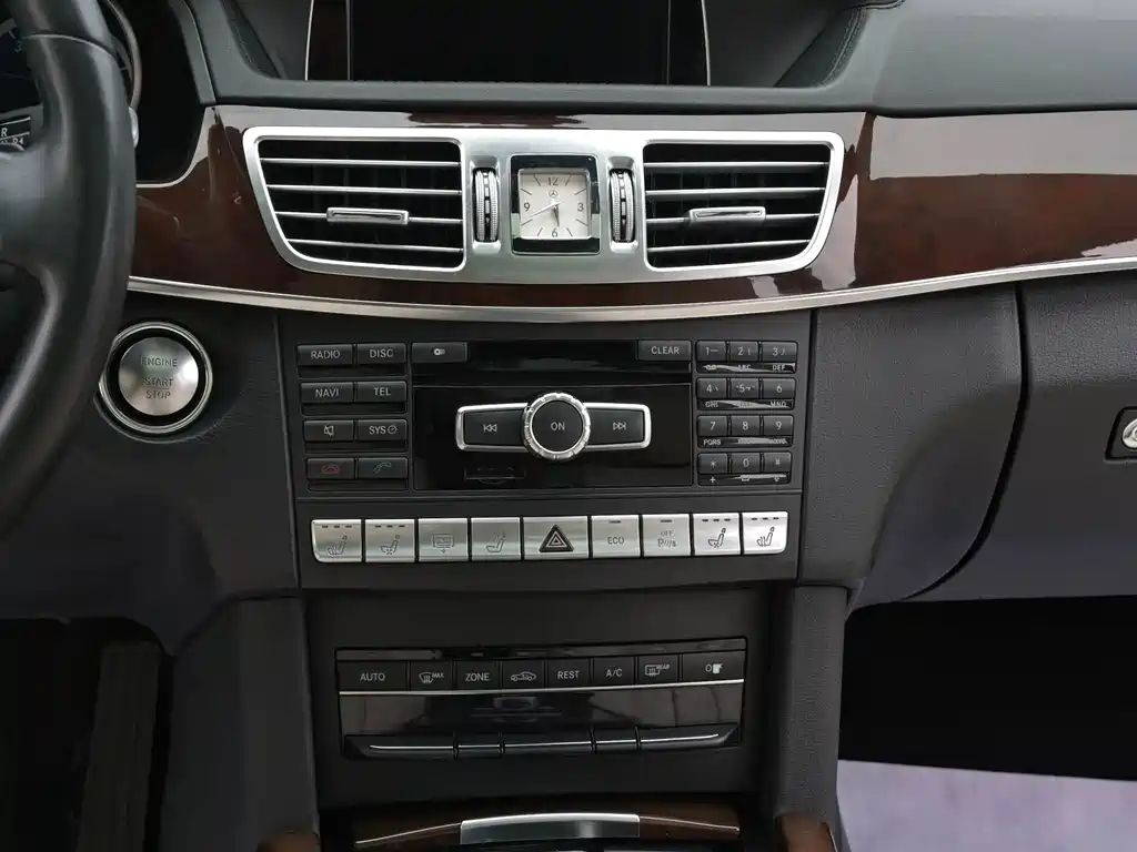 Mercedes-Benz E-Class 2014 — фото 11