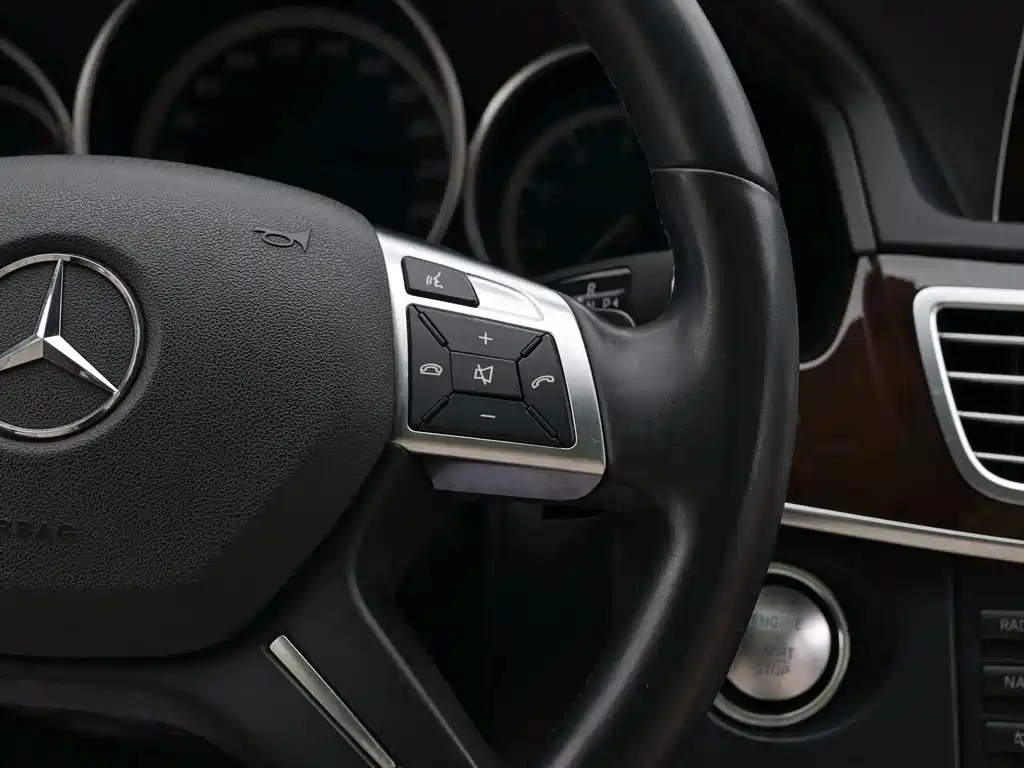 Mercedes-Benz E-Class 2014 — фото 14