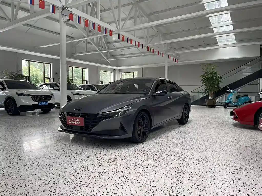 Hyundai Elantra 2023