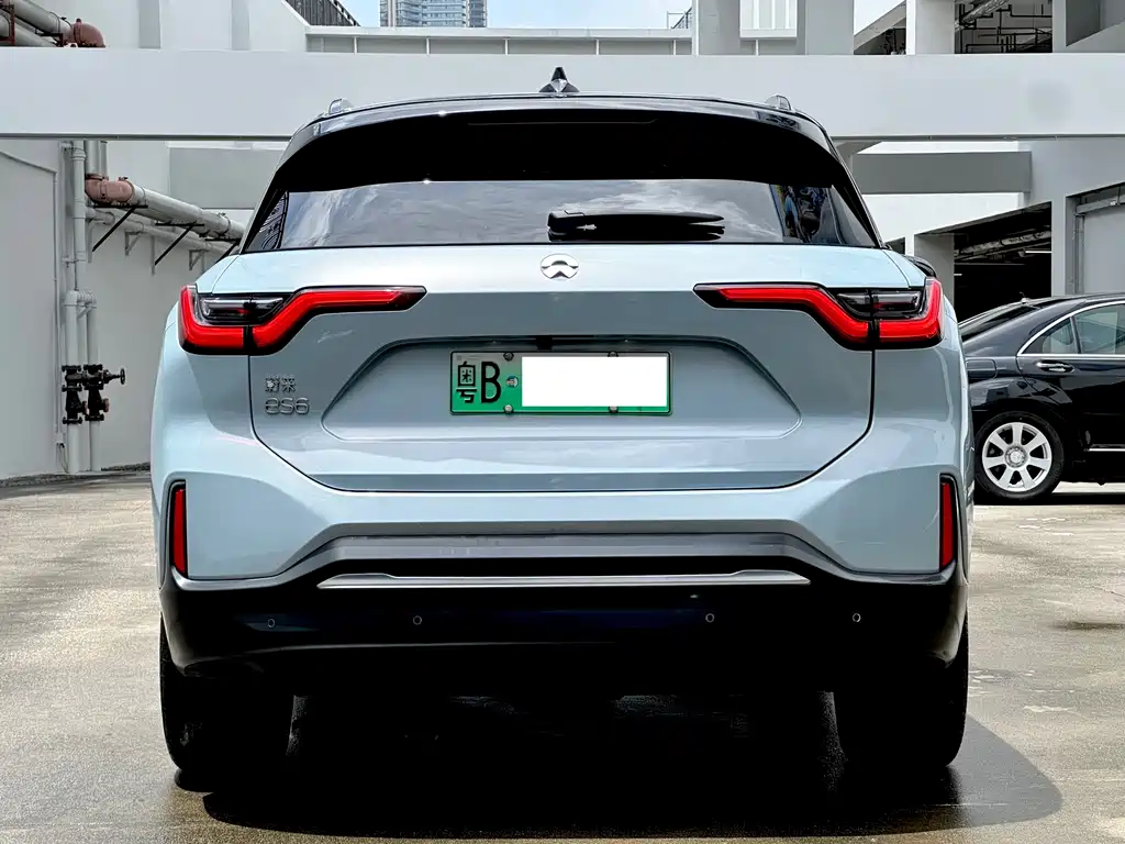 NIO ES6 2021