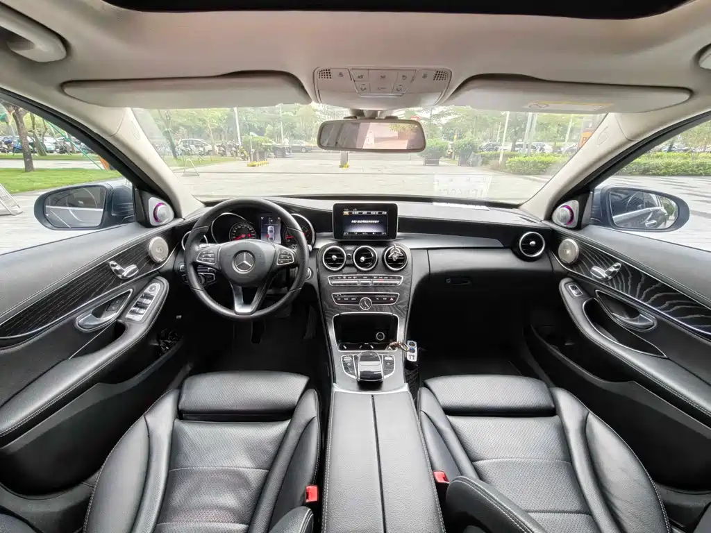 Mercedes-Benz C-Class 2018 — фото 9