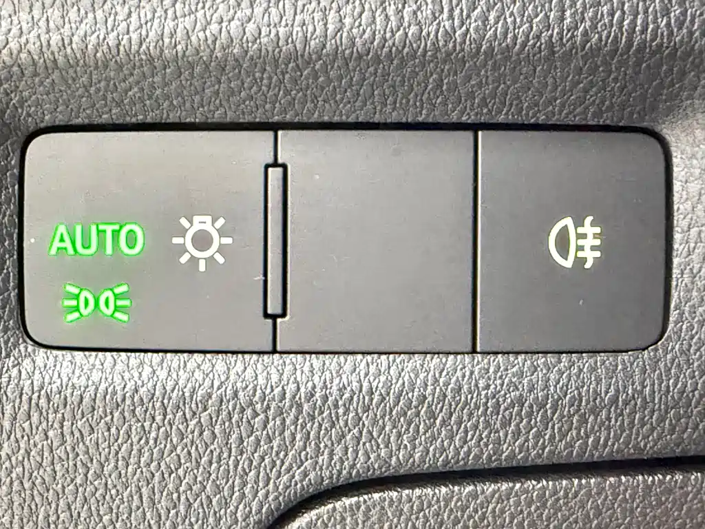 Skoda Octavia 2022 — фото 13