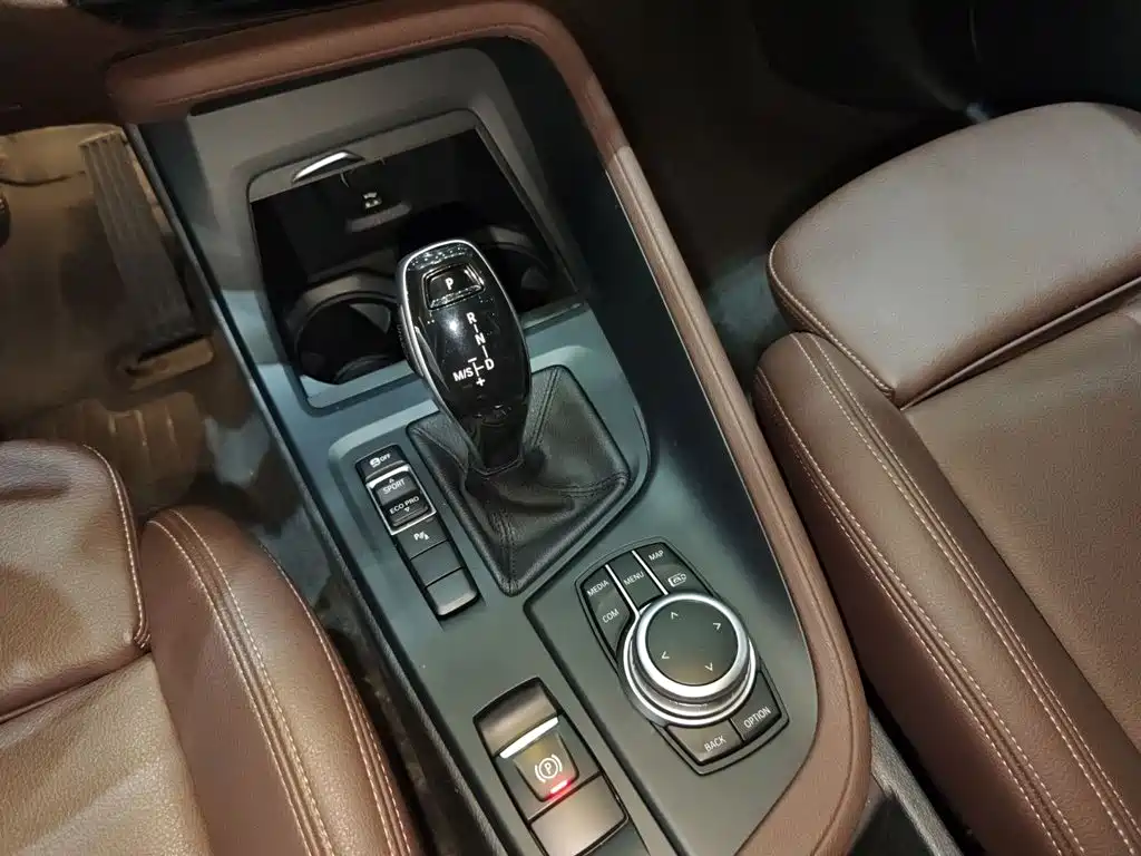 BMW X1 2022 — фото 18