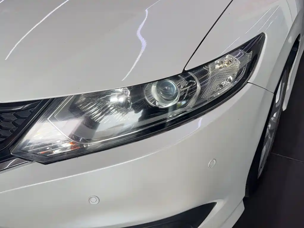 Honda Jade 2016 — фото 10