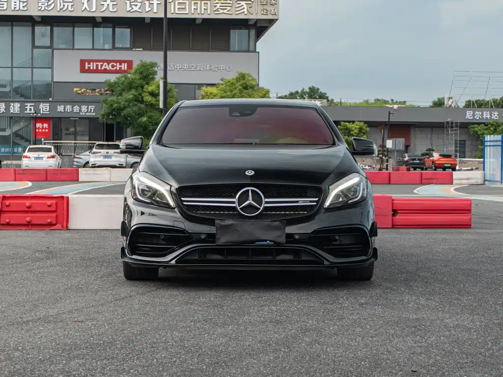 Mercedes-Benz A-Class AMG 2018 — фото 2