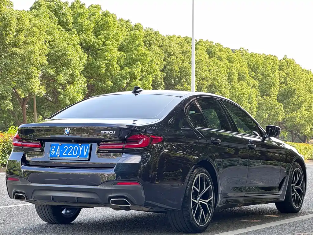 BMW 5 Series 2023
