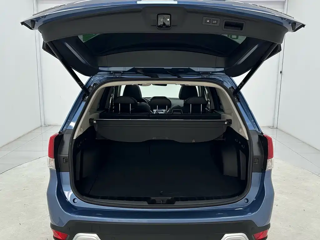 Subaru Forester 2022 — фото 15
