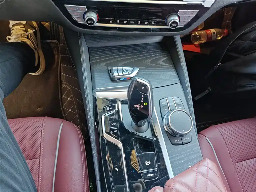 BMW 5 Series 2023 — фото 14