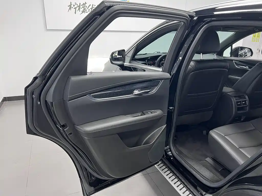 Cadillac XT5 2022 — фото 39