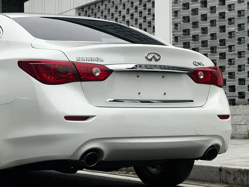 Infiniti Q50L 2017 — фото 16