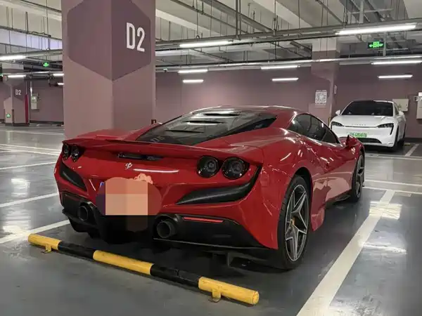 Ferrari F8 2021