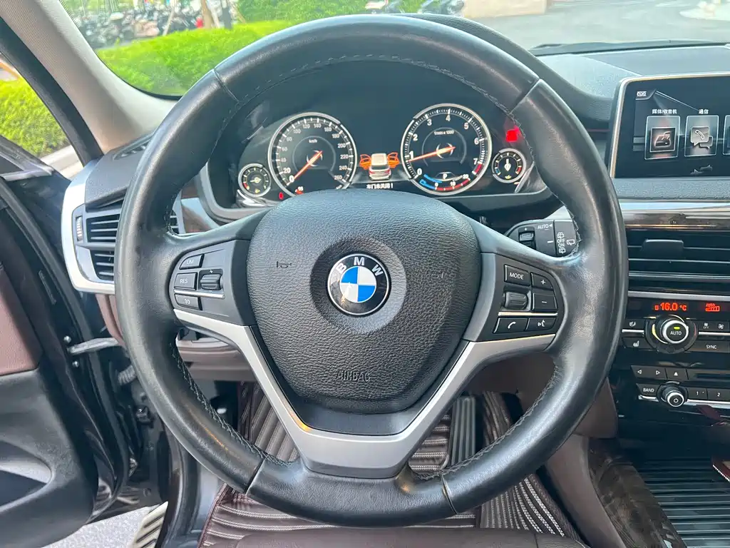 BMW X5 2018 — фото 21