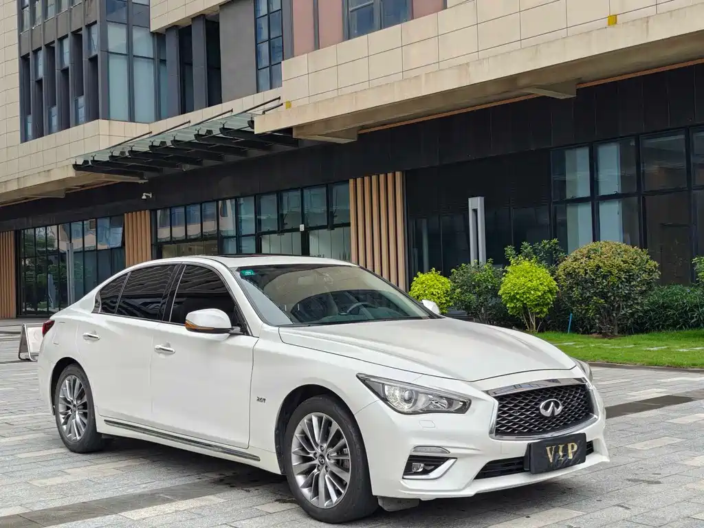 Infiniti Q50L 2019 — фото 1