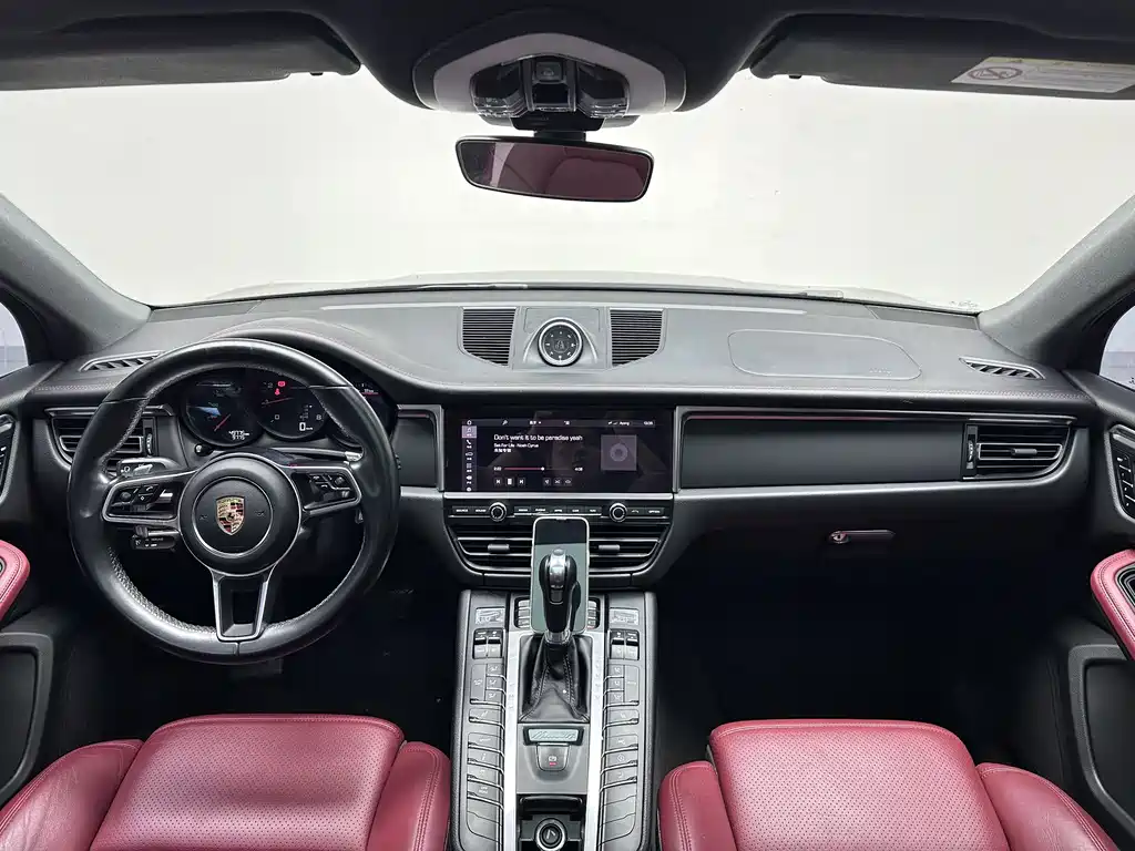 Porsche Macan 2019 — фото 11