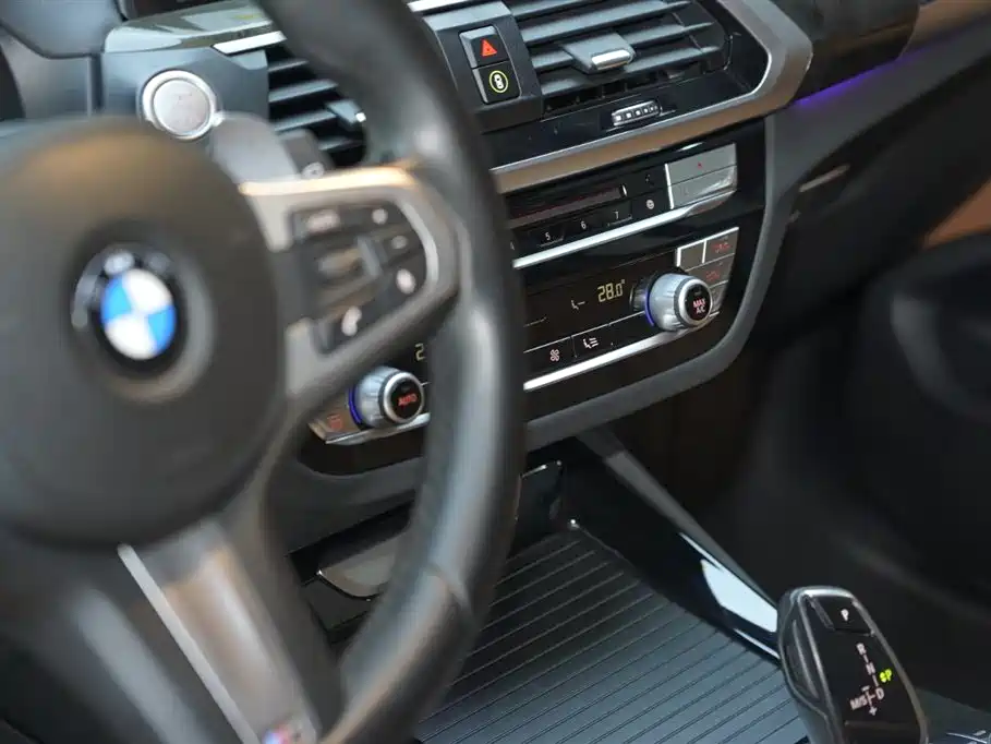 BMW X3 2019 — фото 15