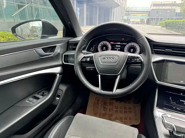 Audi A6L 2022