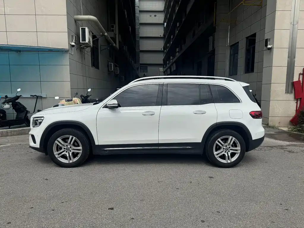 Mercedes-Benz GLB 2021 — фото 10