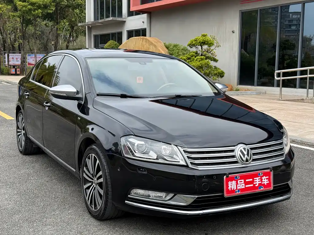 Volkswagen Magotan 2013