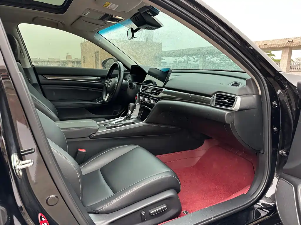 Honda Accord 2023 — фото 11