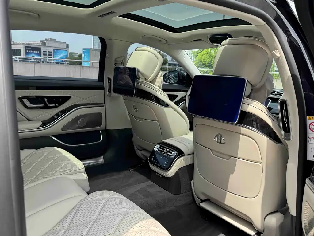 Mercedes-Benz S-Class 2024 — фото 16