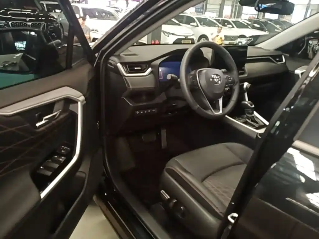 Toyota RAV4 2026 — фото 16