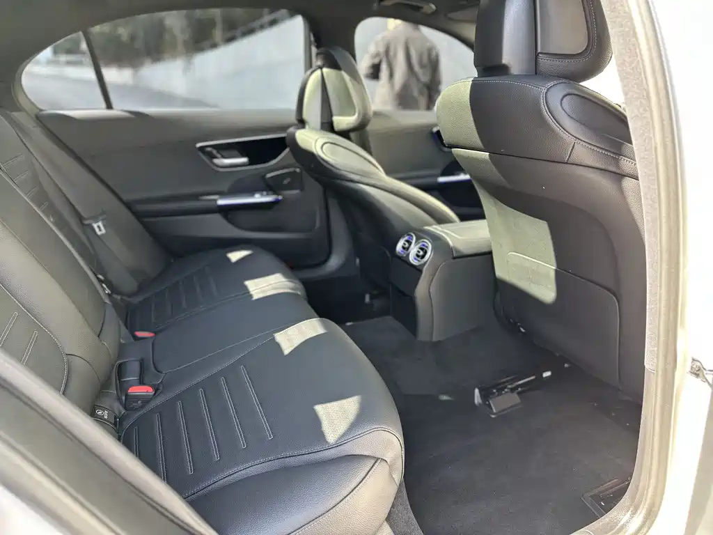 Mercedes-Benz C-Class 2022 — фото 16